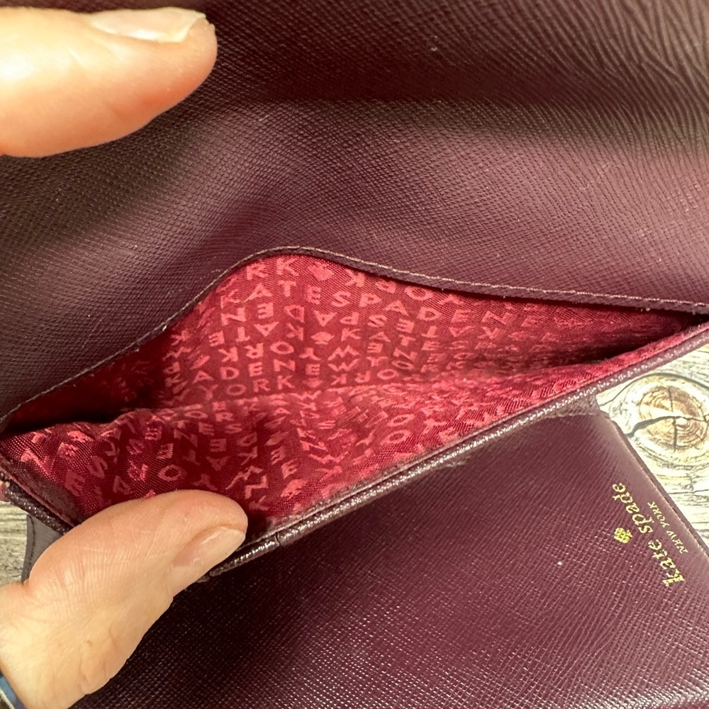 KATE SPADE New York Saffiano Burgundy Trifold Phone Wallet Clutch EUC - Picture 4 of 16